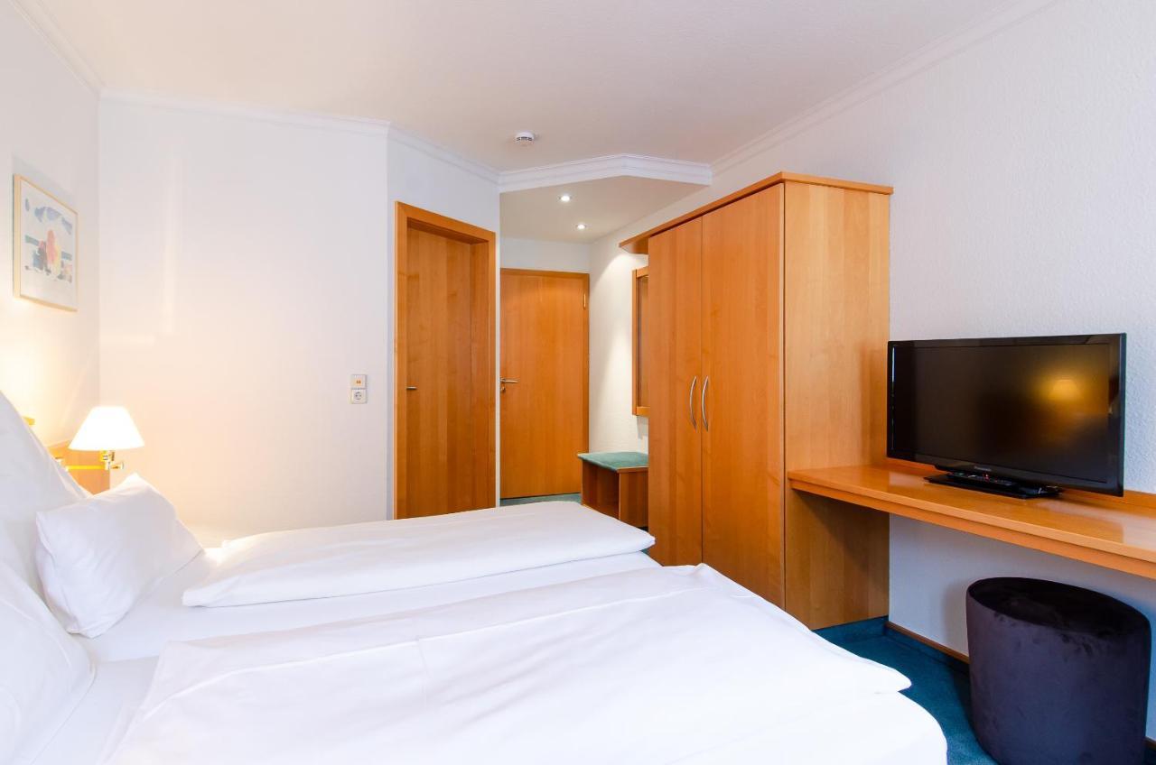 Hotel Gasthof Hecht 沃尔法赫 外观 照片